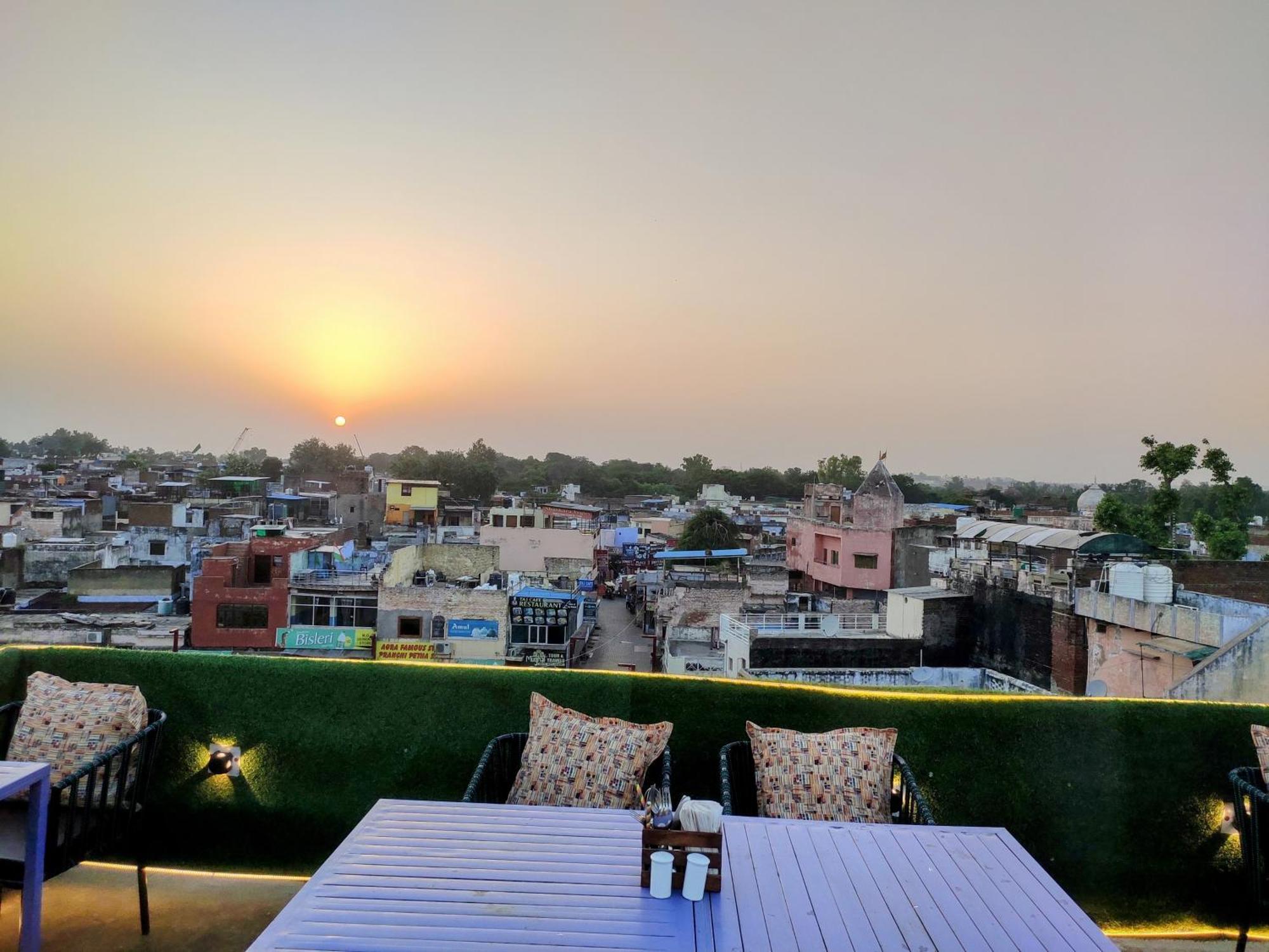 Zigzag Homestay Agra  Eksteriør bilde